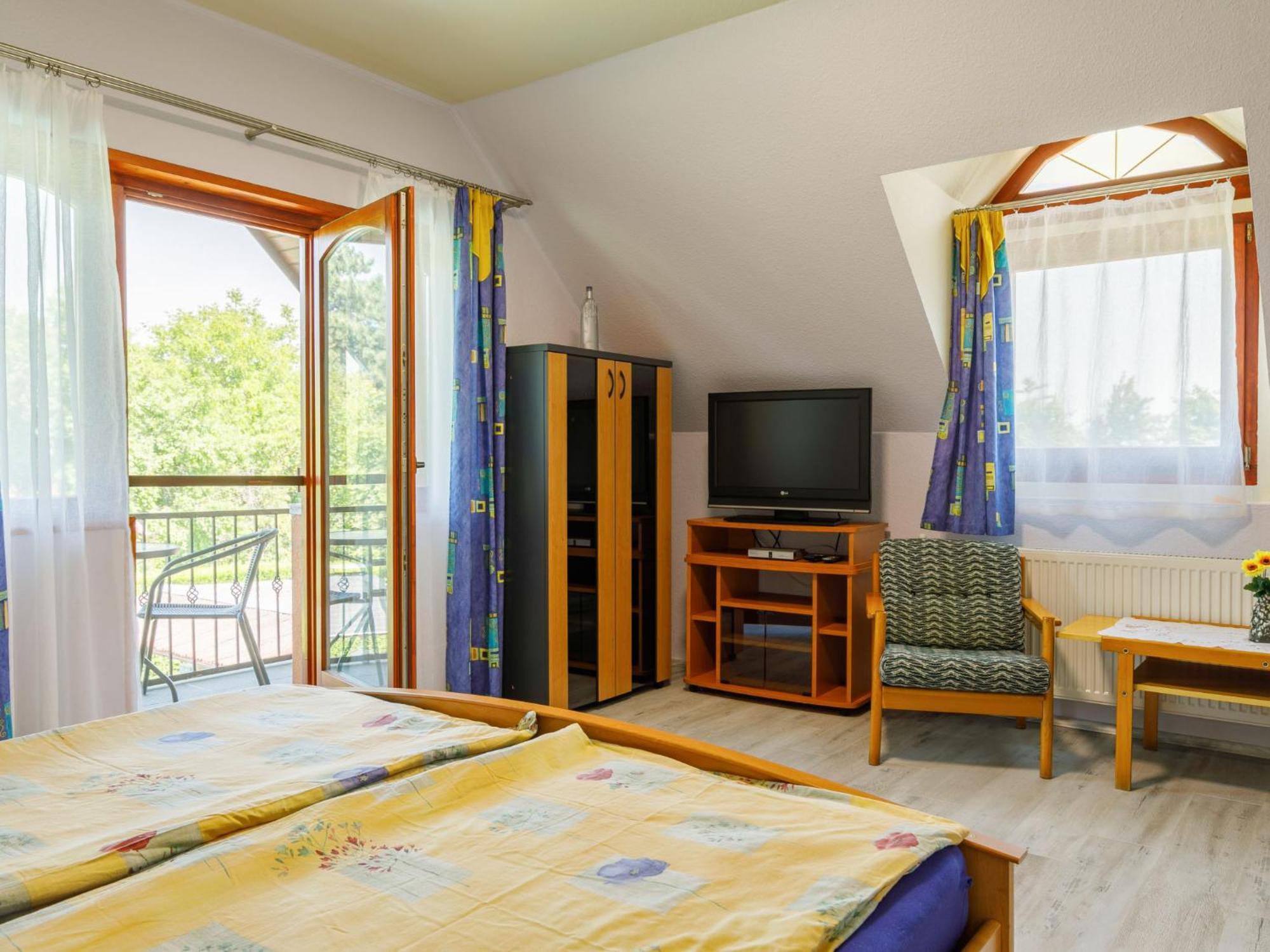 Holiday Home Narcisse By Interhome Balatonszarszo Extérieur photo